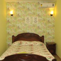 Фото Small Hotel (Смол Отель)