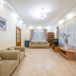 Большой коттедж с сауной