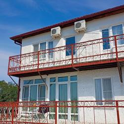 Номер студия комфорт с 3 односпальными кроватями