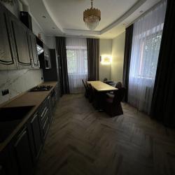Фото Отель Юджин Хаус
