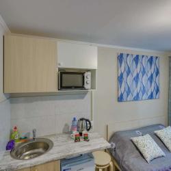 Фото Отель YourHouse (ЙоХаус) в 1-м микрорайоне 76