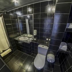 3-местный номер стандарт с боковым видом на море (с завтраком)
