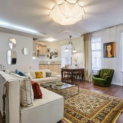 Фото Отель FlatStay Кирилловская 22| 3шка с просторной гостиной на 8 человек в центре