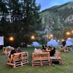 Фото Отель Zhyluu Suu Karakol Resort (Жылуу Суу Резорт)