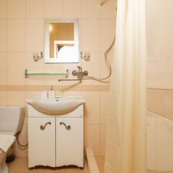 3-комнатные апартаменты люкс Цветочная 35 с 1 двуспальной кроватью