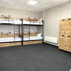 Кровать в 10-местном общем номере