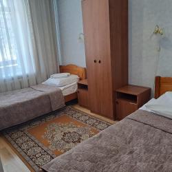 Кровать в 2-местном общем номере (1 этаж)