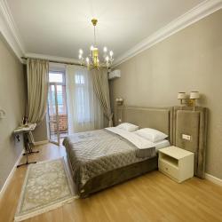 Фото Апартаменты на улице М. Халилова 22