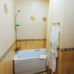 Номер люкс с 2 односпальными кроватями