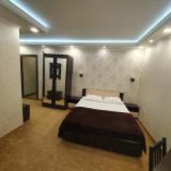 Номер улучшенный полулюкс с 1 двуспальной кроватью