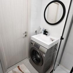 Фото Апартаменты на улице Михайлова 30А корпус 2 (2)
