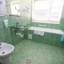 FIT номер стандарт с 1 односпальной кроватью (с завтраком)