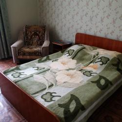 Номер улучшенный с 1 односпальной и 1 двуспальной кроватью