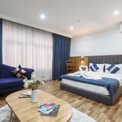 Номер люкс с двуспальной кроватью