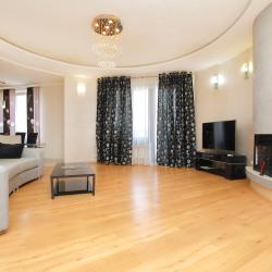 Фото Апартаменты на улице Молокова 1 корпус 1