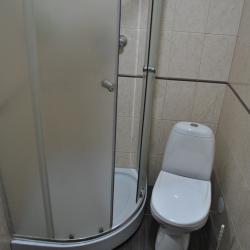 Номер стандарт с 1 односпальной и 1-5 спальной кроватью (с завтраком)