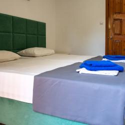 Комната полулюкс с 1 двуспальной кроватью