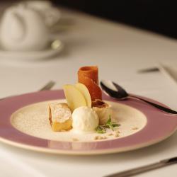 Фото Отель Chalet Greenwood (Шале Гринвуд)