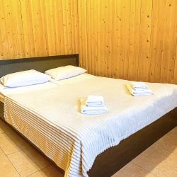 Номер стандарт с 1 двуспальной кроватью