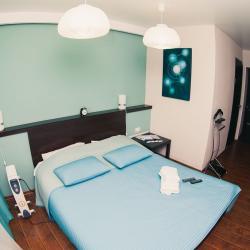 Номер полулюкс с 1 двуспальной кроватью