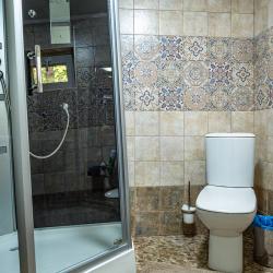 Коттедж улучшенный с 1 двуспальной кроватью