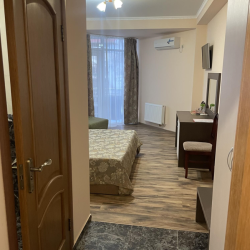Номер стандарт с 1 двуспальной кроватью