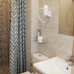 Номер стандарт с 1 двуспальной кроватью