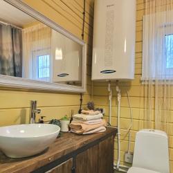 Коттедж улучшенный в Лесу