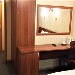 Номер стандарт бизнес с 1 двуспальной кроватью