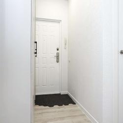 Фото Апартаменты на улице Короленко 19