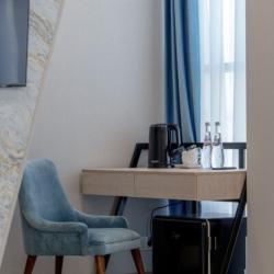 Номер делюкс с 1 двуспальной кроватью и диваном