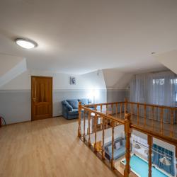 Большой коттедж с сауной