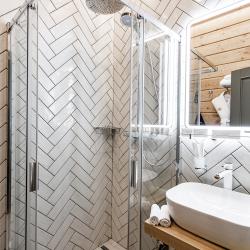 Номер Классик с двуспальной кроватью c видом на гору и балконом