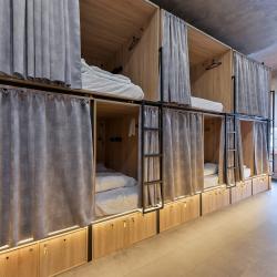 Фото Wellhome Hostel (Вэллхоум Хостел)