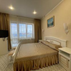 Номер стандарт с 1 двуспальной кроватью (с завтраком)