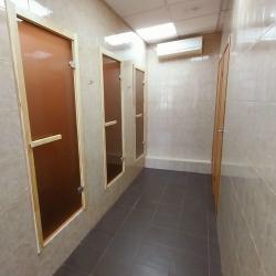 Кровать в 14-местном общем мужском номере
