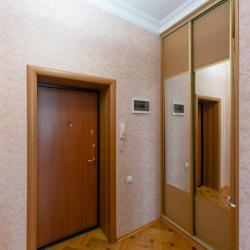 4-местные 2-комнатные апартаменты улучшенные Юсупа Акаева 27Б с 1 двуспальной кроватью