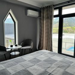 Номер стандарт улучшенный с 1 двуспальной кроватью