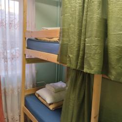 Кровать в 4-местном общем мужском номере