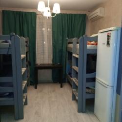 Кровать в 8-местном общем мужском номере (5)