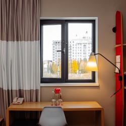 Номер стандарт с 1 двуспальной кроватью