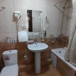 Номер улучшенный с 3 односпальными кроватями (мансарда)