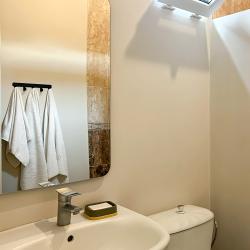 Номер стандарт с 2 односпальными и 1 двуспальной кроватью