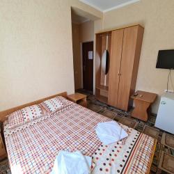 Комната стандарт с 1 двуспальной кроватью