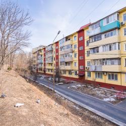 Фото Отель Уютная двухкомнатная квартира в районе Первой речки!