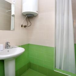 Номер стандарт улучшенный с 1 односпальной и 1 двуспальной кроватью