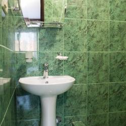 Комната стандарт с 1 двуспальной и 1 двухъярусной кроватью №2