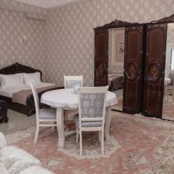 Номер полулюкс с 2 двуспальными кроватями