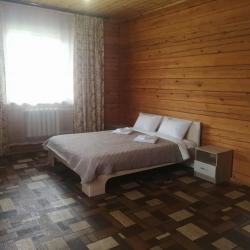 Номер стандарт с 1 односпальной и 1 двуспальной кроватью