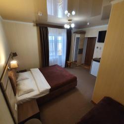 Номер стандарт с 1 двуспальной кроватью